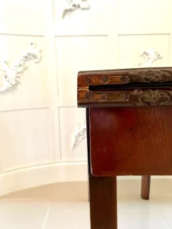 Best Pamono 18th-Century Chippendale Style Mahogany Carved Card Table