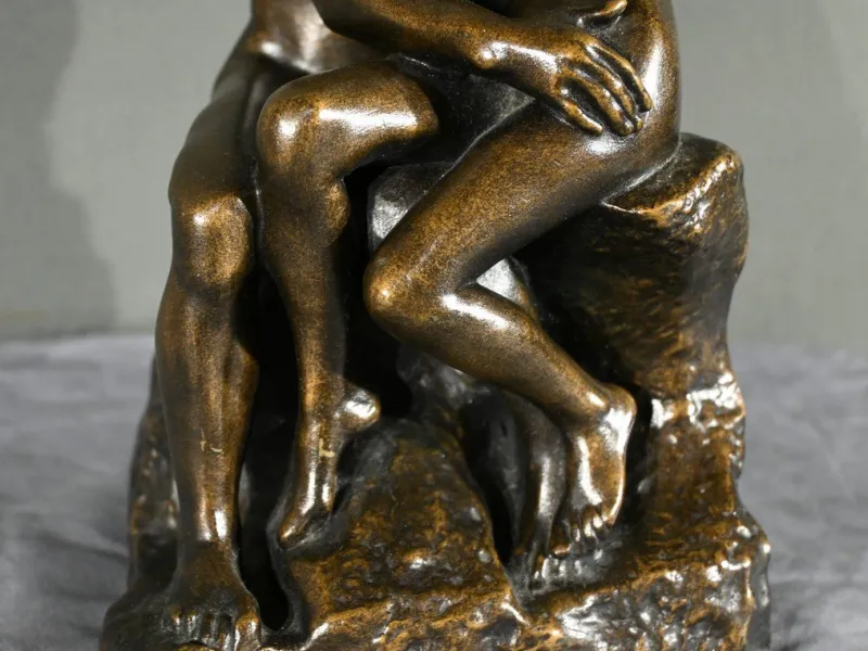 Discount Pamono The Kiss Resin Sculpture after A.Rodin, Late 20th Century