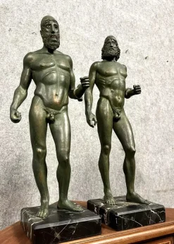 Pamono The Warriors of Riace, 20th Century, Cast Iron with Bronze Patina, Set of 2><noscript><img width=