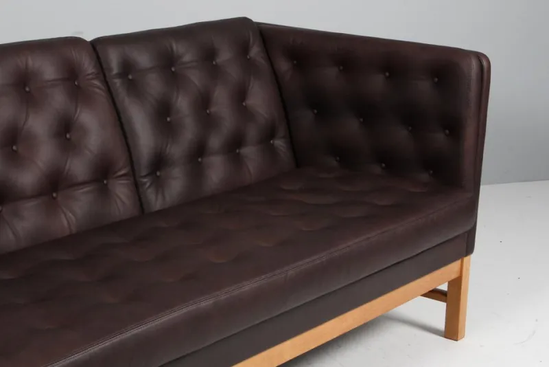 Pamono Three-Seat Sofa from Erik Jørgensen> Couches & Sofas