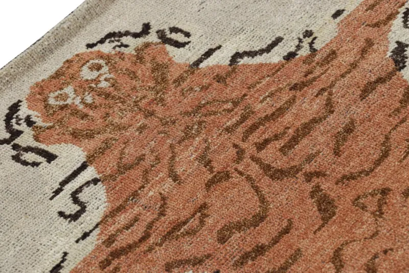 Pamono Tiger-Skin Rug in Beige from R&K Principal Jahanshah Nazmiyal> Carpets & Textiles|Carpets & Textiles