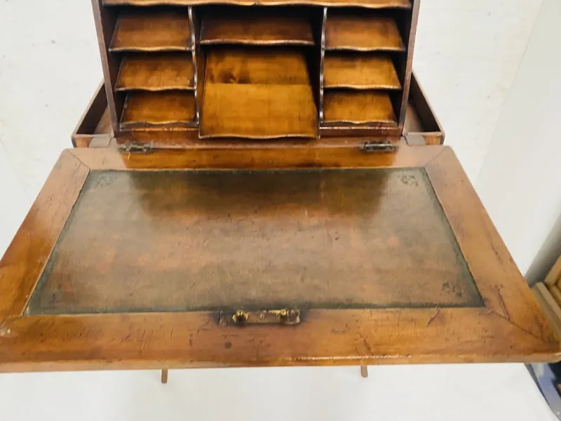 Online Pamono Tilting Desk in Cherry, 1800s