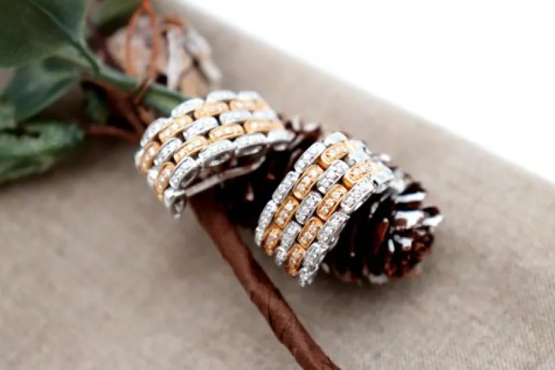 Pamono 2-Tone 18 Karat Gold Earrings with Diamonds and Omega Clasps, Set of 2> Earrings