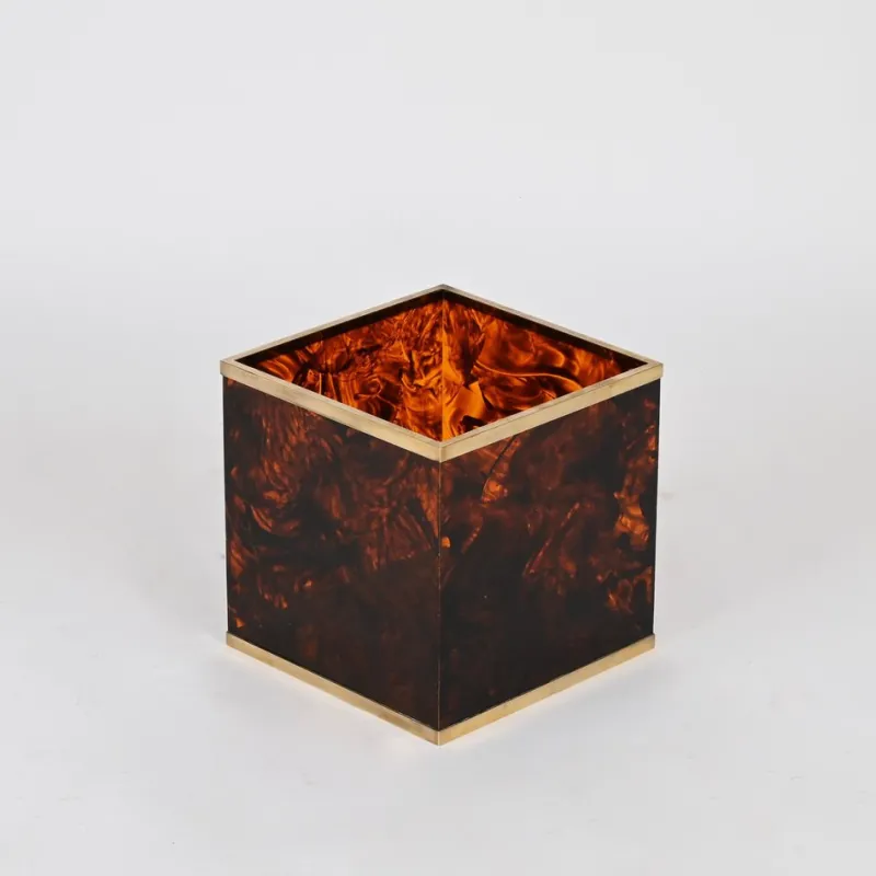Pamono Tortoiseshell Effect Acrylic and Brass Cubic Magazine Rack from Dior, 1970s> Magazine Racks