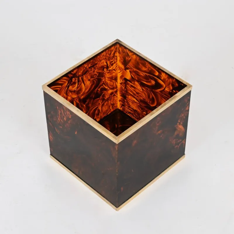 Pamono Tortoiseshell Effect Acrylic and Brass Cubic Magazine Rack from Dior, 1970s> Magazine Racks