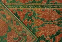 Pamono Transitional Style Silk Rug with Floral Pattern from R&K Principal Jahanshah Nazmiyal><noscript><img width=