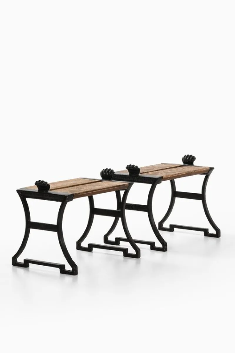 Pamono Trädgårdsmöbel Nr 2 Stools in Cast Iron and Painted Wood attributed to Folke Bensow, 1920, Set of 2> Garden Seating