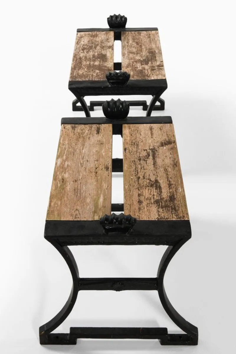 Pamono Trädgårdsmöbel Nr 2 Stools in Cast Iron and Painted Wood attributed to Folke Bensow, 1920, Set of 2> Garden Seating