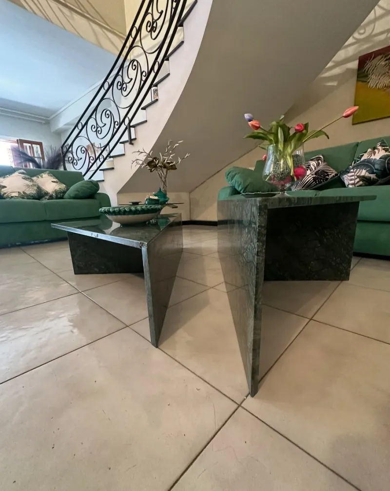 Pamono Triangle Marble Coffee Table in Real Marble by Andrea Grasso, Set of 2> Tables|Coffee & Side Tables