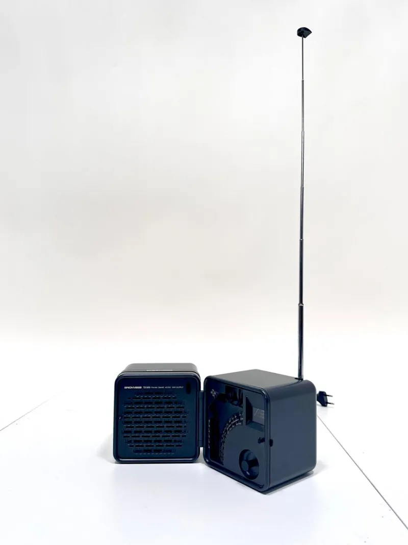 Pamono Ts 505 Portable Cube Radio by Richard Sapper & Maro Zanuso for Brionvega, Italy, 1970s> Electronics