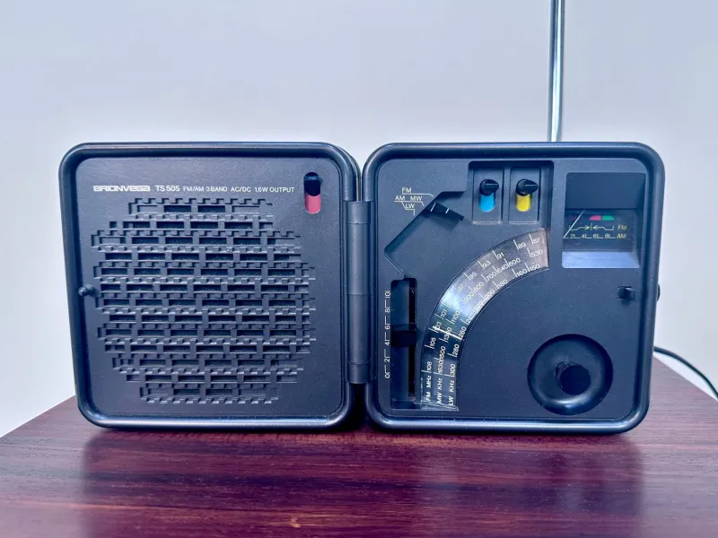 Pamono Ts 505 Portable Cube Radio by Richard Sapper & Maro Zanuso for Brionvega, Italy, 1970s> Electronics
