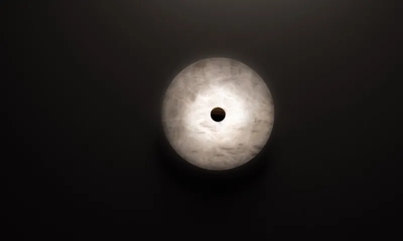Pamono Tsuki Medium Shiny Black Wall Light by Alabastro Italiano> Wall Lights & Sconces