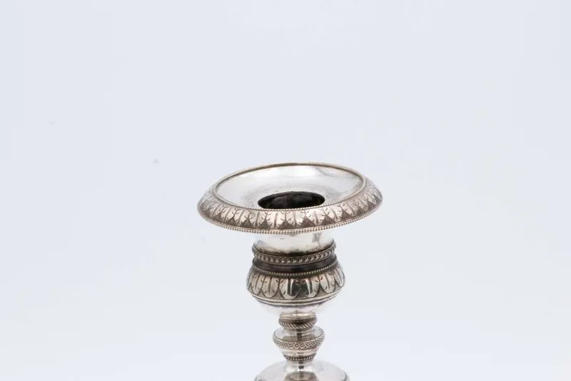 Pamono Turned Silver Candlesticks with Embossed Floral Motifs, Set of 2> Candleholders