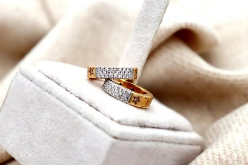 Pamono Two-Tone Gold Hoop Earrings with Brilliant-Cut Diamonds, Set of 2> Earrings