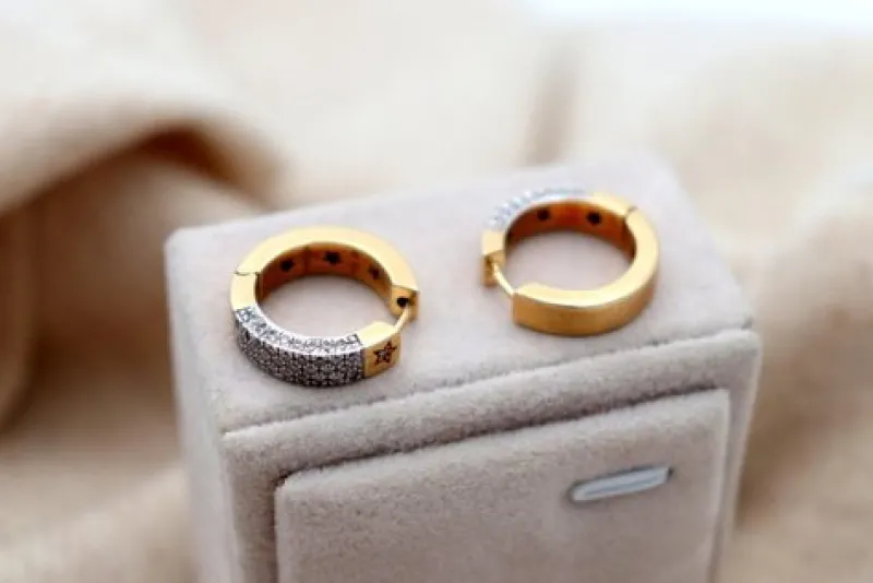 Pamono Two-Tone Gold Hoop Earrings with Brilliant-Cut Diamonds, Set of 2> Earrings