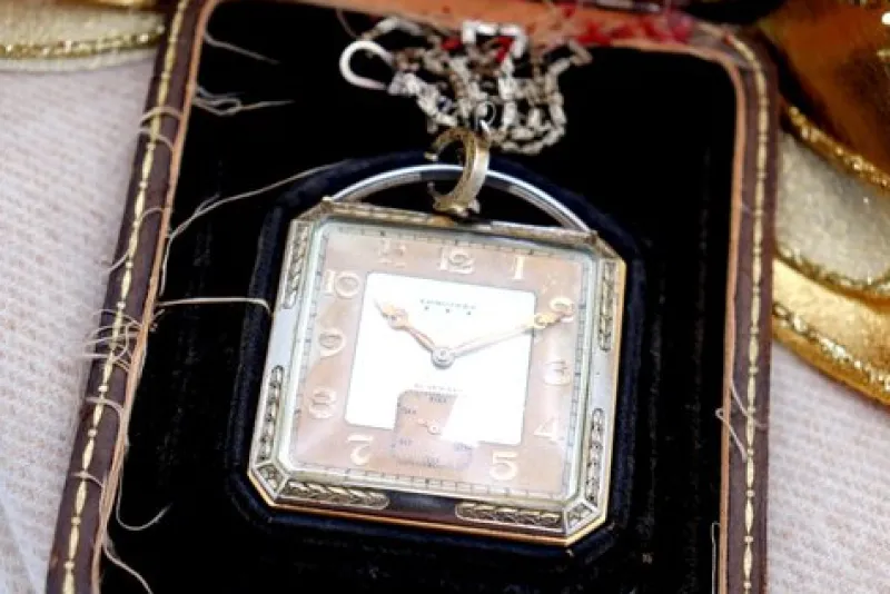 Pamono Two-Tone Gold Square Pocket Watch from Longines> Watches