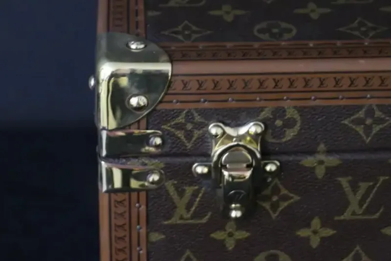 Pamono Vanity Case by Louis Vuitton, 2000> Trunks Crates & Baskets