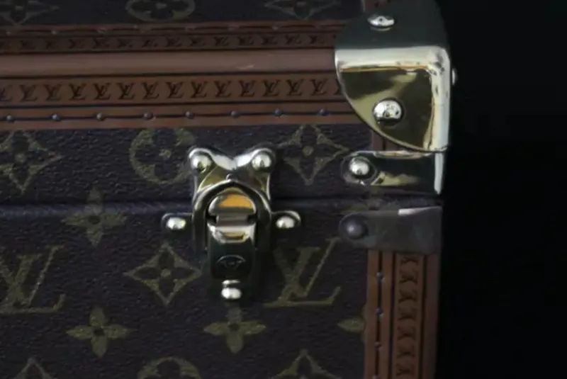 Pamono Vanity Case by Louis Vuitton, 2000> Trunks Crates & Baskets