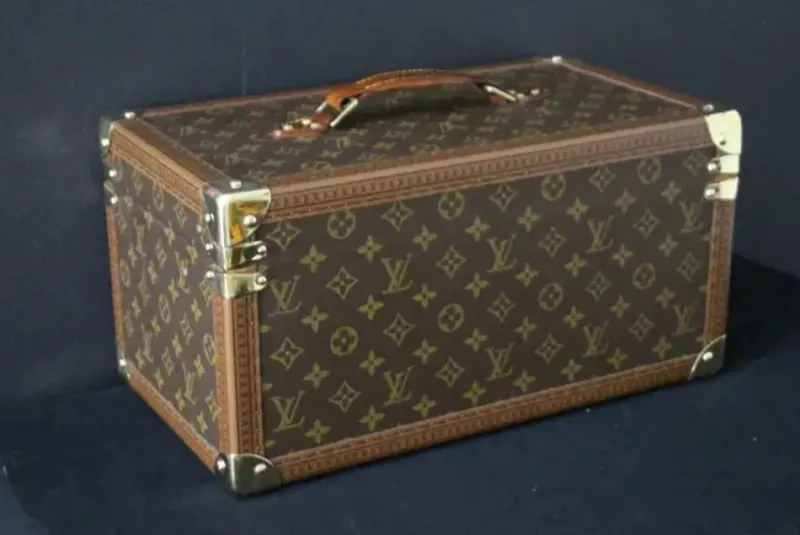 Pamono Vanity Case by Louis Vuitton, 2000> Trunks Crates & Baskets