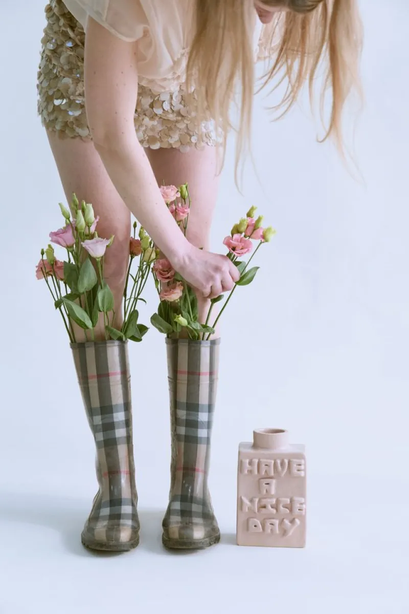 Pamono Vase Have a Nice Day Small Opale by Lentiez> Tabletop