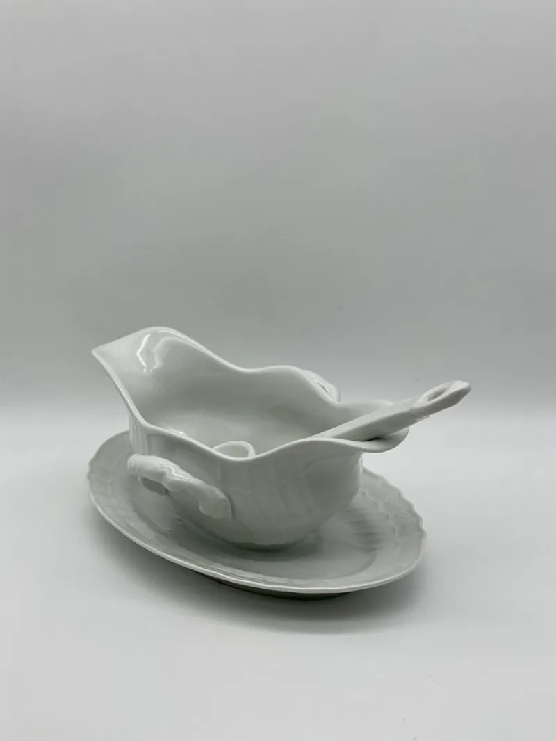Pamono Vecchio Ginori Gravy Boat and Ladle in White Saxon Bordered Kaolin Porcelain by Richard Ginori, Florence, Tuscany, Italy, Set of 2> Dinnerware Accessories
