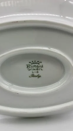 Pamono Vecchio Ginori Gravy Boat and Ladle in White Saxon Bordered Kaolin Porcelain by Richard Ginori, Florence, Tuscany, Italy, Set of 2><noscript><img width=