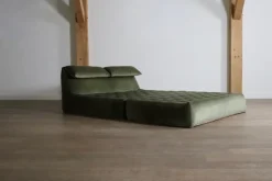 Pamono Velvet Le Bambole Bed by Mario Bellini for B&B Italia, 1970s> Beds & Bedroom Sets