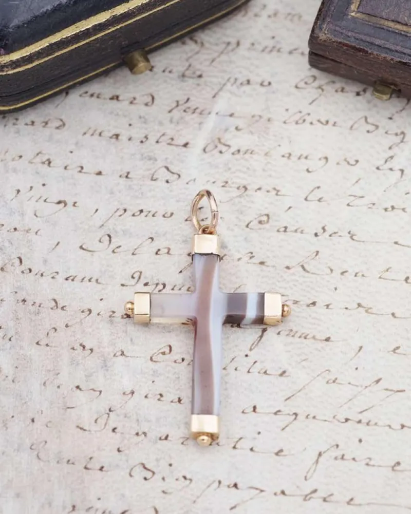 Pamono Victorian Agate Cross Pendant> Necklaces