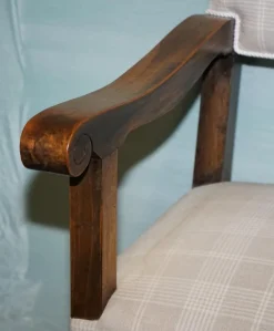 Pamono Victorian Armchairs with Carved Wood Detail, Set of 2> Lounge Chairs & Armchairs