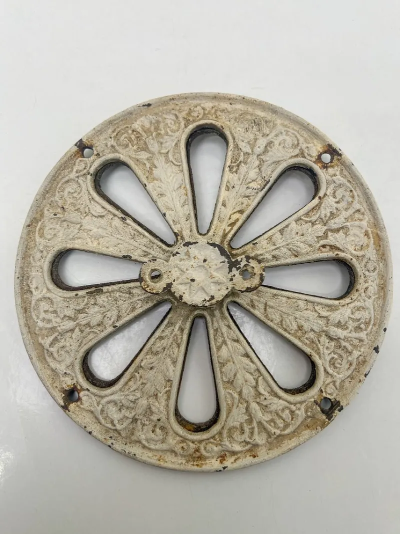 Clearance Pamono Victorian Cast Iron Air Vent - Ventilation Grille, 1900s