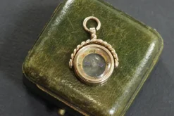 Clearance Pamono Victorian Compass Pendant