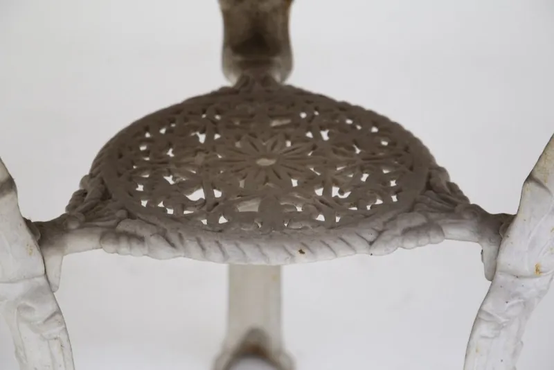 Pamono Victorian English White and Wood Cast Iron Table> Garden Tables
