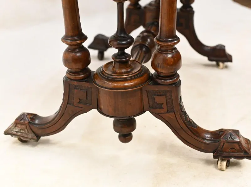 Pamono Victorian Games Table in Burr Walnut, 1880s> Game Tables