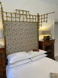 Outlet Pamono Victorian Gilded Solid Brass Half Tester Double Bed
