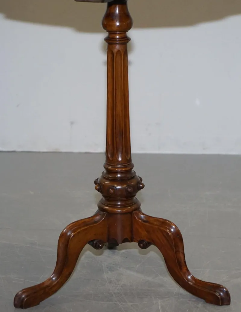 Pamono Victorian Inlaid Walnut & Hardwood Chess Table with Ornate Legs, 1880s> Game Tables