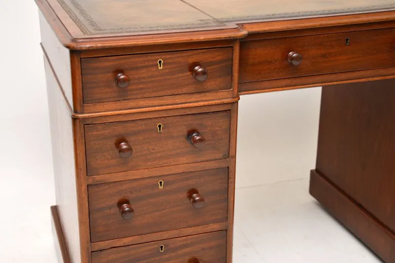 Online Pamono Victorian Leather Top Pedestal Desk, 1860s
