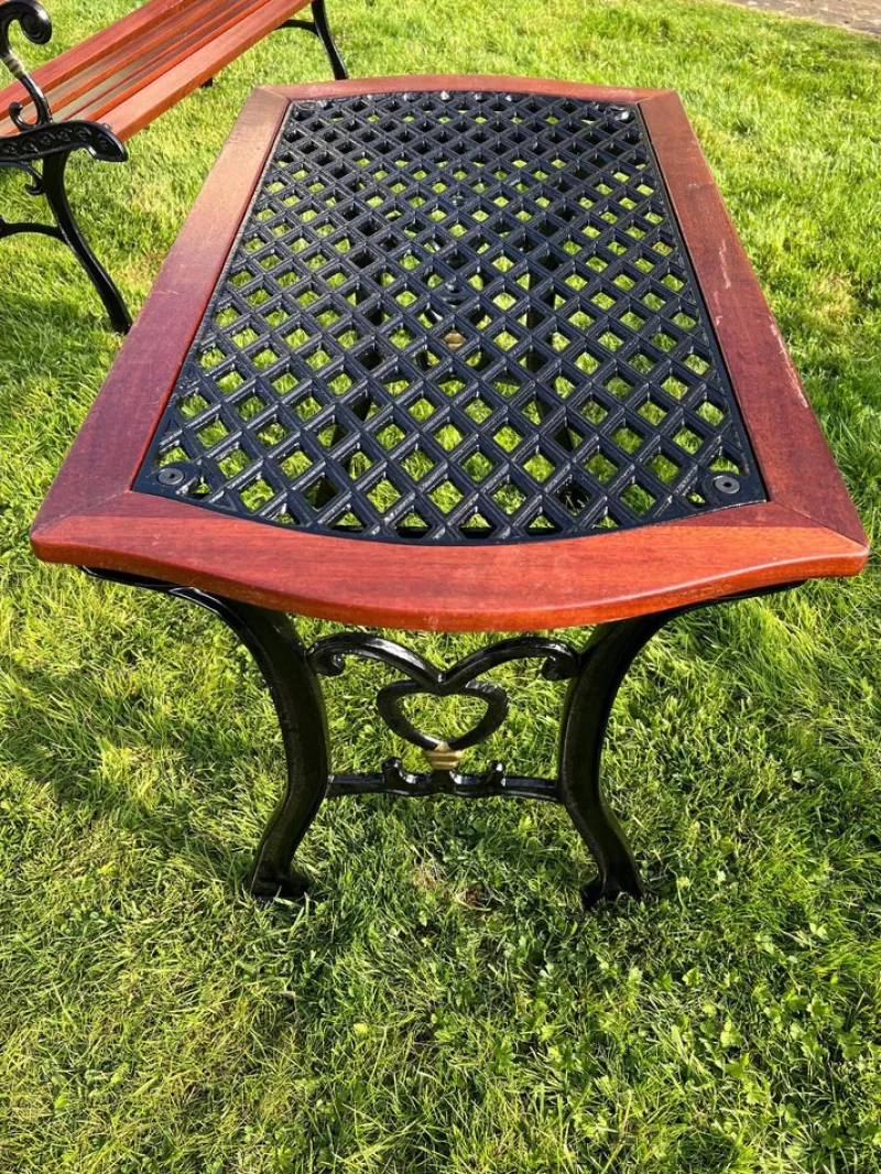 Pamono Victorian Mahogany and Cast Iron Garden Coffee Table> Garden Tables