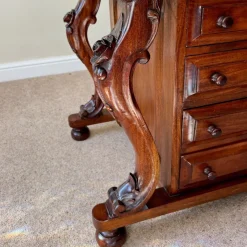 Pamono Victorian Mahogany Davenport Desk with Leather Writing Surface and Carved Floral Rosettes, England, 1850s><noscript><img width=