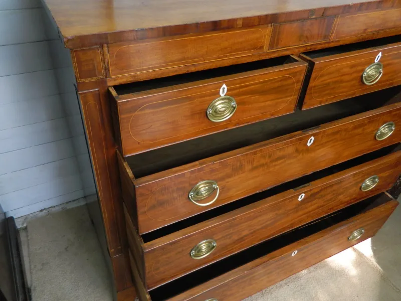 Pamono Victorian Mahogany Inlay Chest of Drawers
