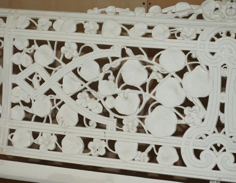 Pamono Victorian Nasturtium Pattern Garden Bench from Coalbrookdale, 1870> Garden Seating