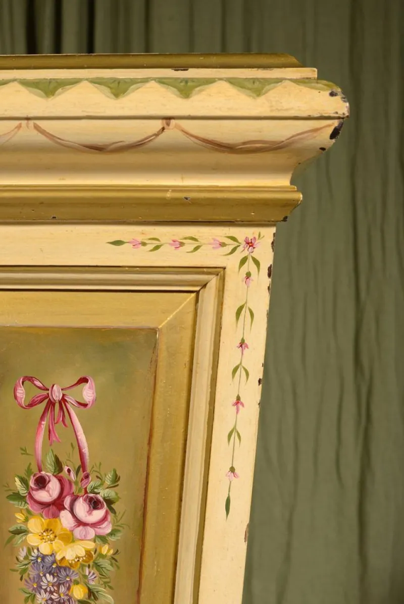 Pamono Victorian Neoclassical Painted Oak Plinth, 1900s> Pedestals And Columns