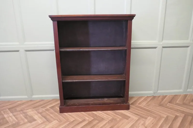 Pamono Victorian Open Bookcase in Mahogany