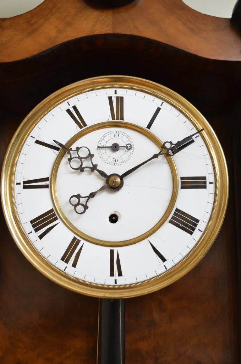 Pamono Victorian Vienna Walnut Clock> Clocks