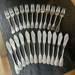Pamono Vieux Paris Fish Forks and Knives in Silver-Plated Metal from Vieux Paris, Set of 24> Cutlery & Serving Utensils