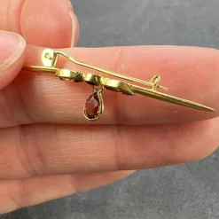 Sale Pamono Vintage 18 Karat Yellow Gold Bar Brooch with Almandine-Pyrope Garnet, 1890s