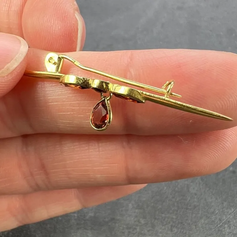 Sale Pamono Vintage 18 Karat Yellow Gold Bar Brooch with Almandine-Pyrope Garnet, 1890s
