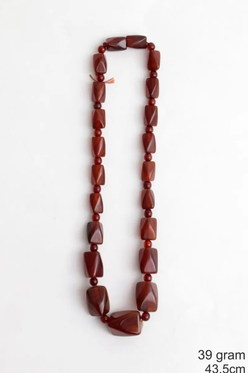 Pamono Vintage Amber Necklaces, 1960s, Set of 4> Necklaces
