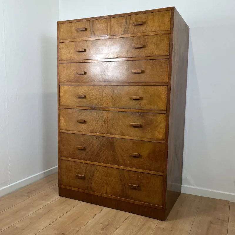 Pamono Vintage Art Deco Chest of Drawers in Flamed Walnut, 1930s> Dressers, Commodes & Chests