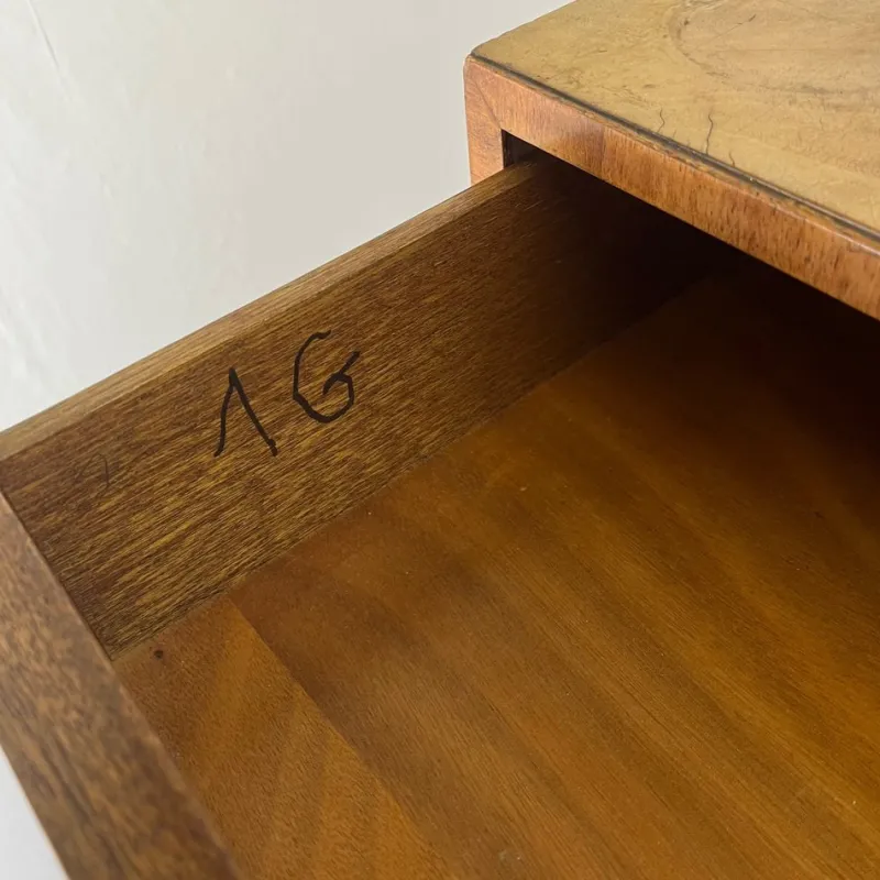Pamono Vintage Art Deco Chest of Drawers in Flamed Walnut, 1930s> Dressers, Commodes & Chests
