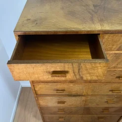 Pamono Vintage Art Deco Chest of Drawers in Flamed Walnut, 1930s><noscript><img width=